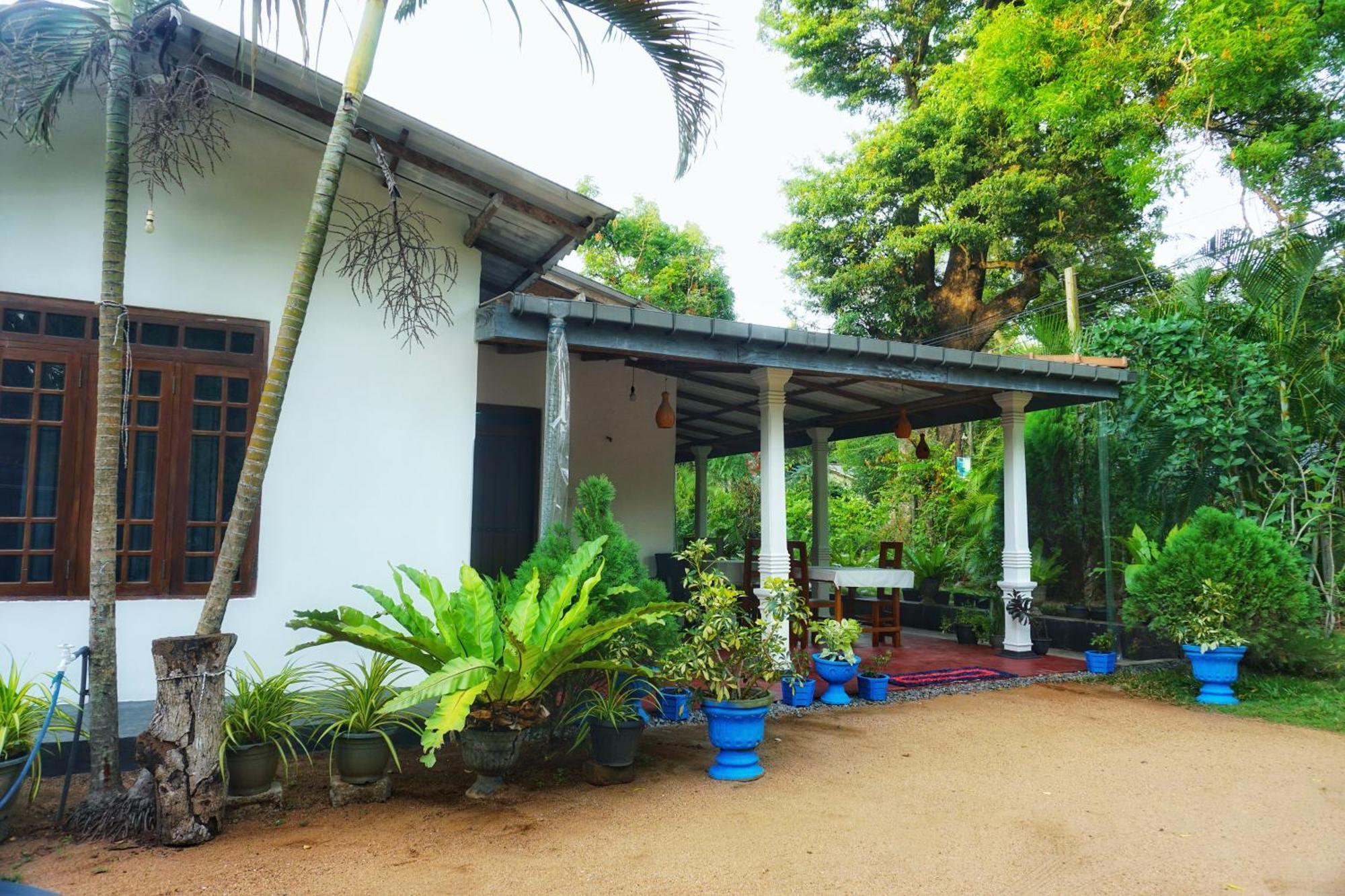 Sashini Homestay Sigiriya Bagian luar foto